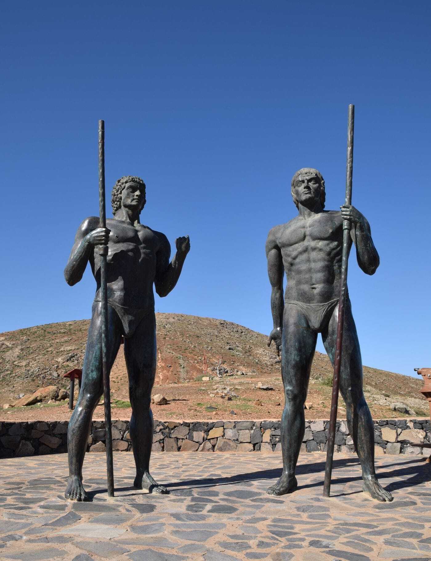Statues of Guise and Ayose (Mirador de Guise y Ayose)