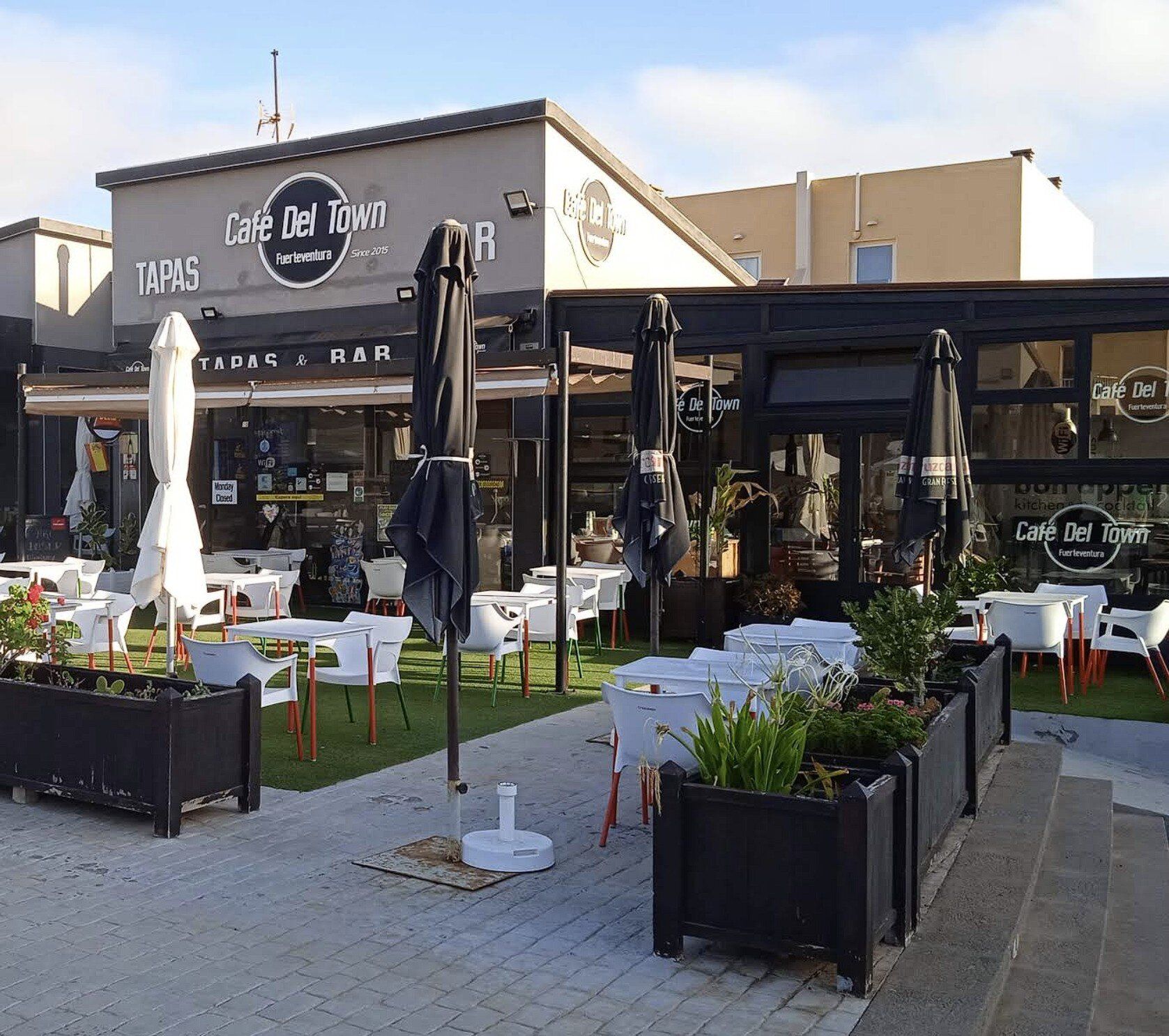 Cafe Del Town